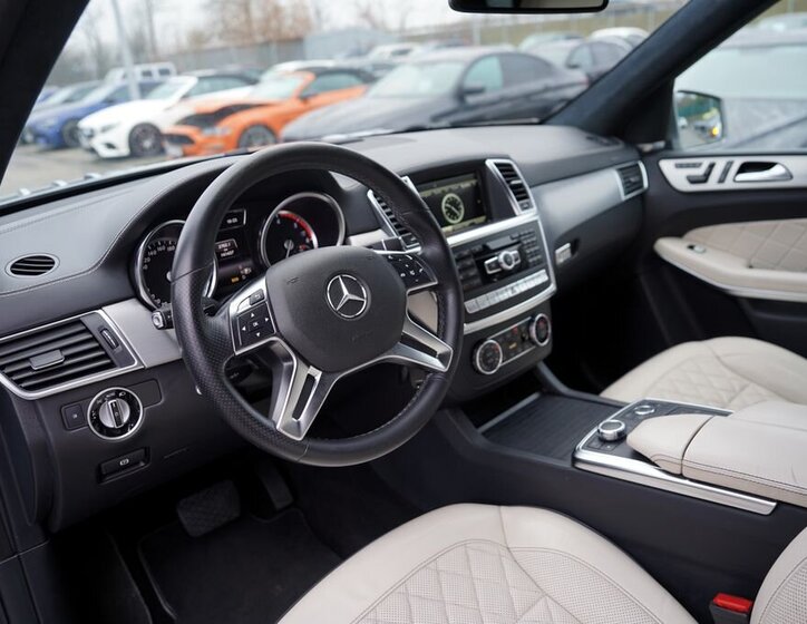 Mercedes-Benz GL SUV 3,0 l 190 kw