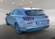 Hyundai i30 4