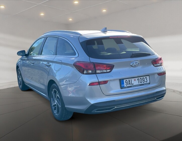 Hyundai i30 4