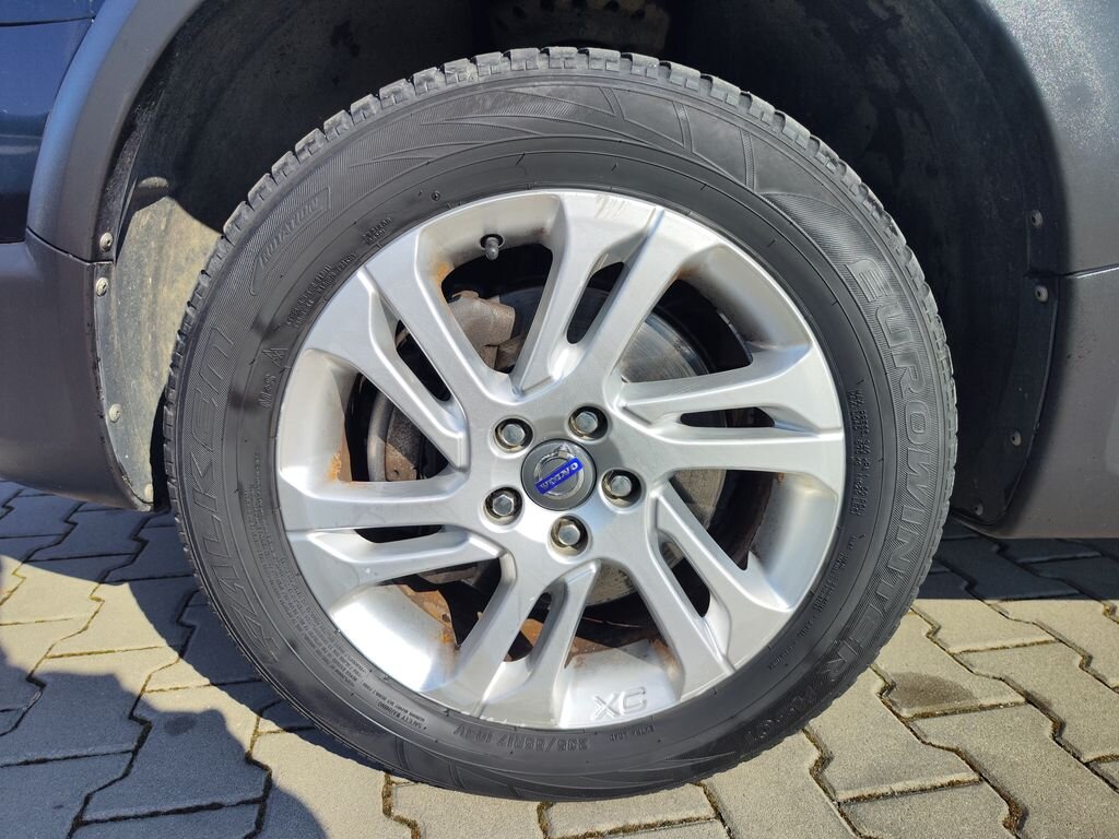 Volvo XC70 Kombi 2,4 l 158 kw