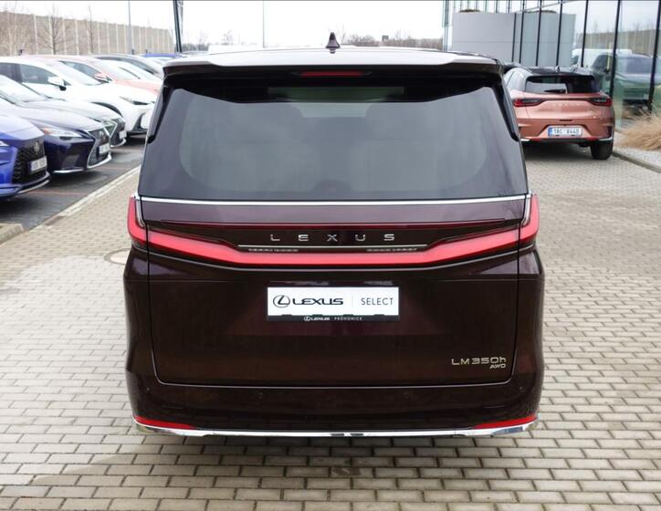 Lexus LM 350h 6