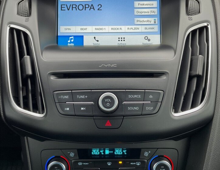 Ford Focus Kombi 999,0 92 kw