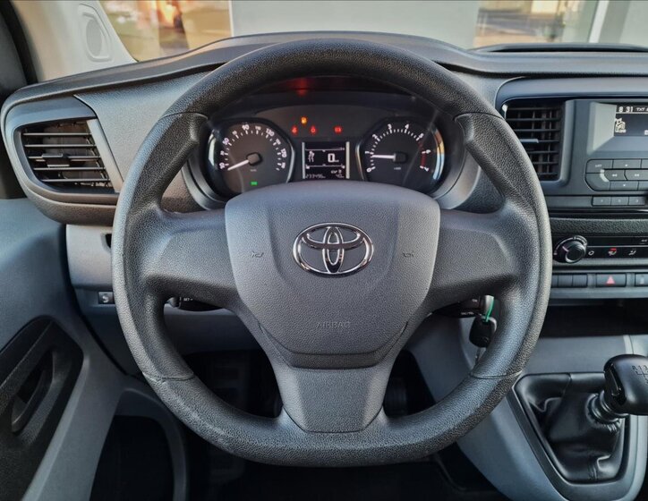 Toyota ProAce Verso 21