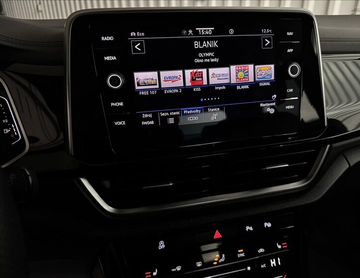 Volkswagen T-Roc SUV / Terénní 2,0 l 140 kw