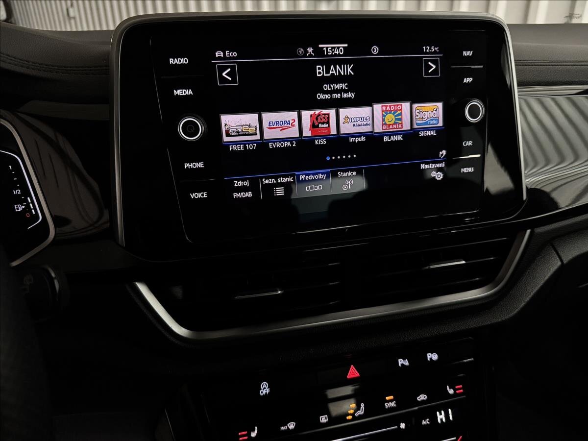 Volkswagen T-Roc SUV / Terénní 2,0 l 140 kw