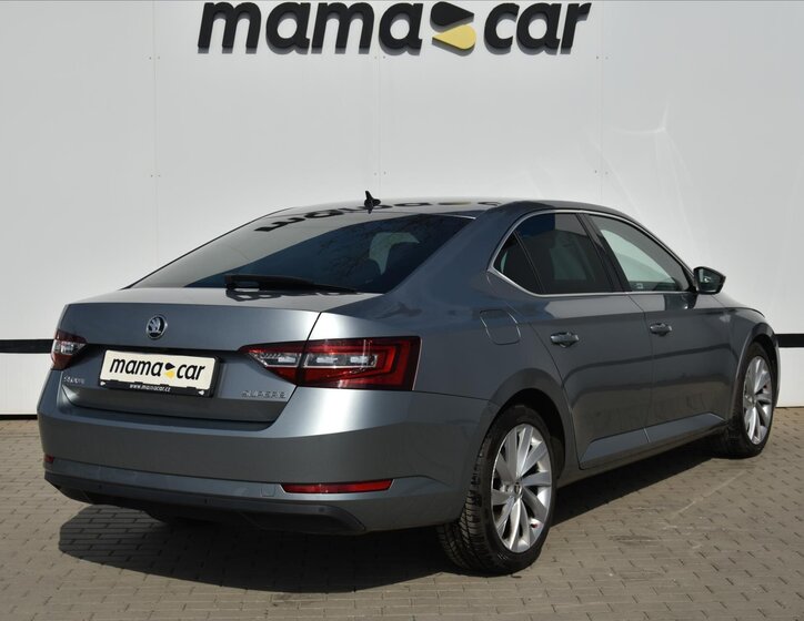Škoda Superb Liftback 2,0 l 140 kw