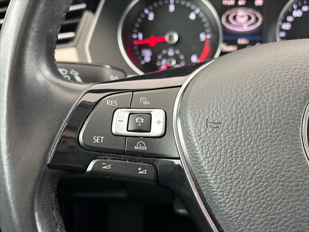 Volkswagen Passat Sedan / Limuzína 2,0 l 140 kw