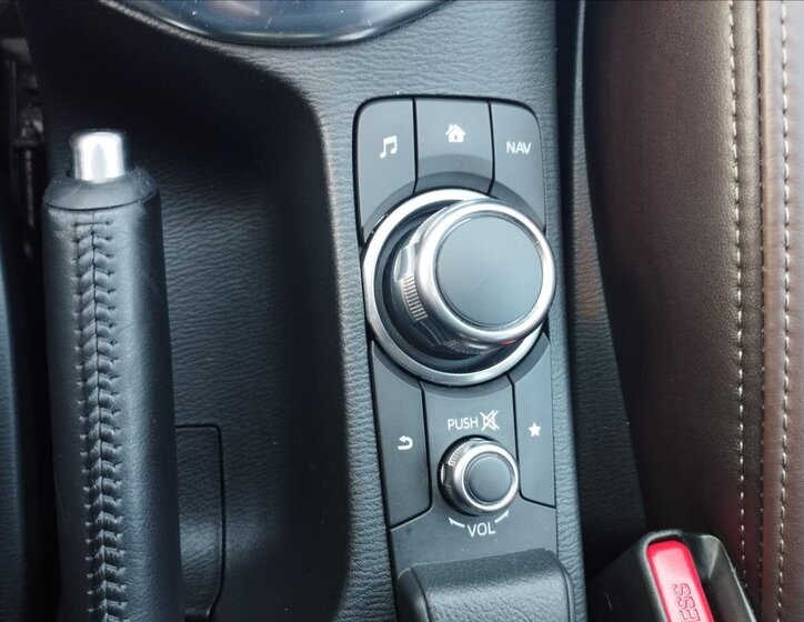 Mazda CX-3 SUV / Terénní 2,0 l 110 kw