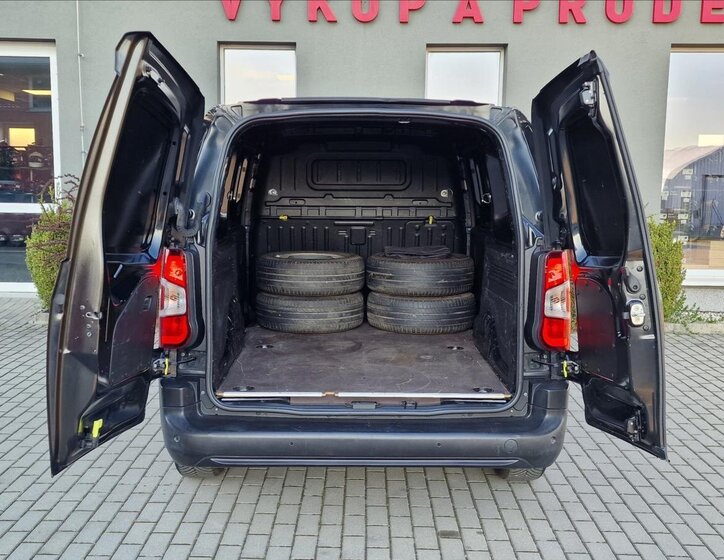 Opel Combo Skříň 1,5 l 75 kw