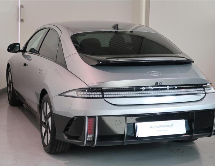Hyundai Ioniq 6 6