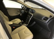 Volvo V40 12