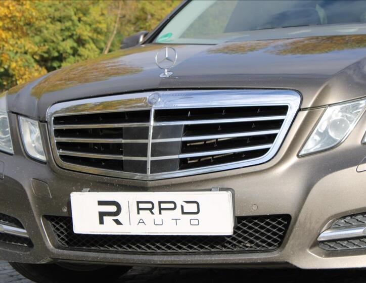 Mercedes-Benz Třídy E 38