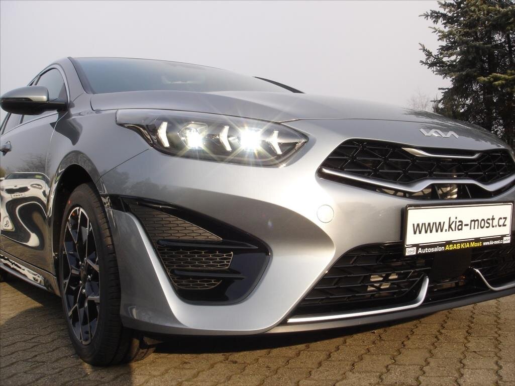 KIA ProCeed Kombi 1,5 l 103 kw