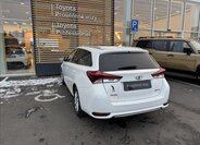 Toyota Auris Kombi 1,6 l 97 kw