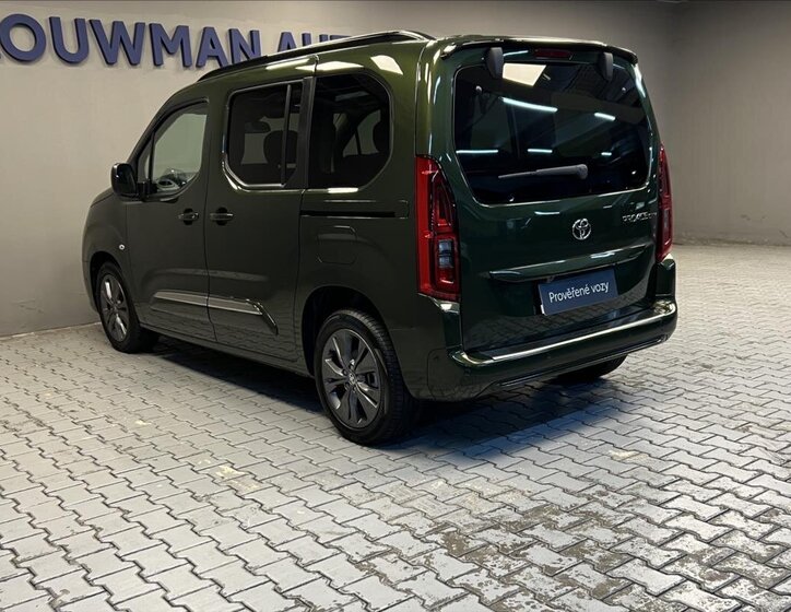 Toyota ProAce City Verso MPV 1,5 l 96 kw