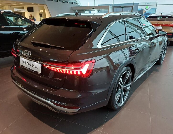 Audi A6 Allroad Kombi 3,0 l 253 kw