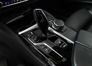 BMW Řada 5 Sedan / Limuzína 4,4 l 390 kw