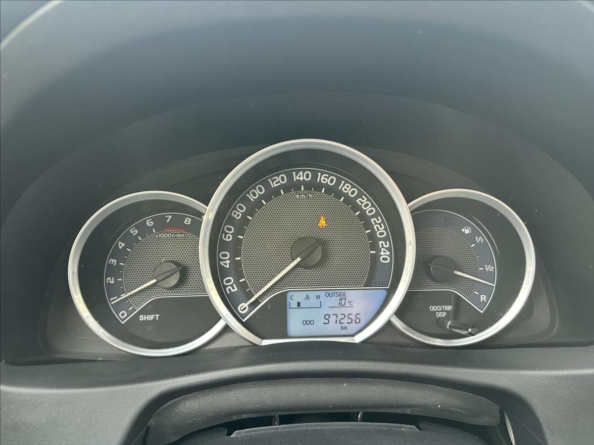 Toyota Auris Hatchback 1,6 l 98 kw
