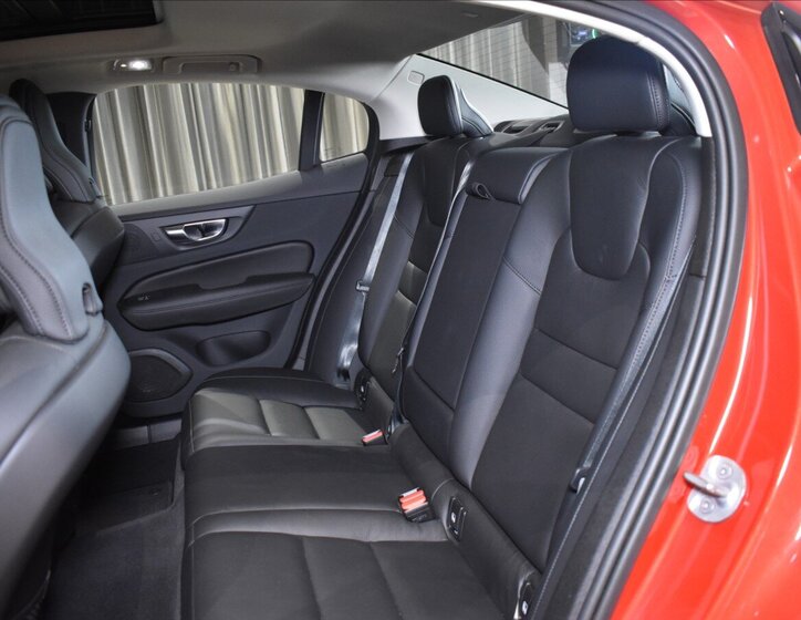 Volvo S60 Sedan / Limuzína 2,0 l 184 kw