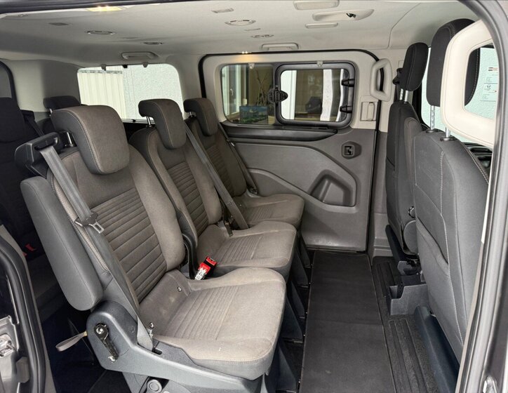 Ford Tourneo Custom MPV 2,0 l 96 kw