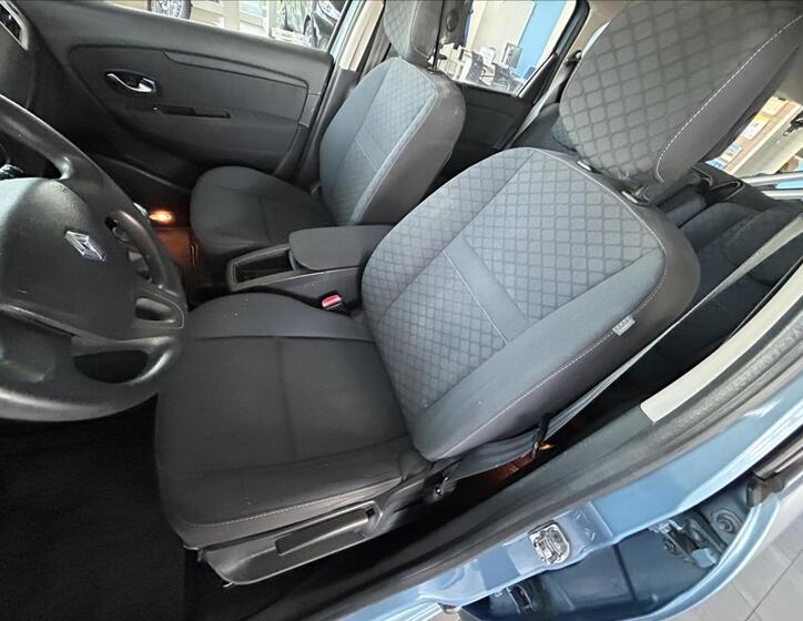 Renault Grand Scénic 22