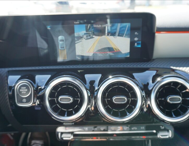 Mercedes-Benz Třídy A Sedan / Limuzína 1,3 l 100 kw