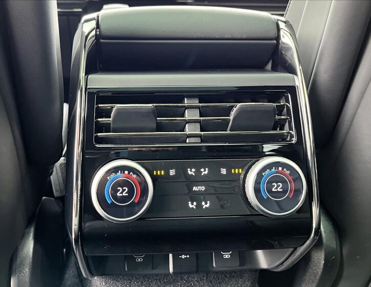 Land Rover Range Rover Sport SUV / Terénní 4,4 l 390 kw