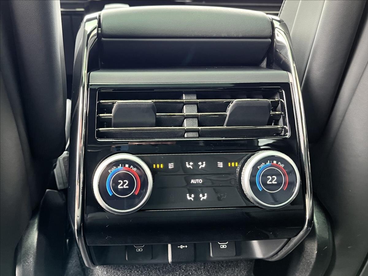 Land Rover Range Rover Sport SUV / Terénní 4,4 l 390 kw