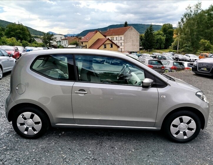 Volkswagen up! 7