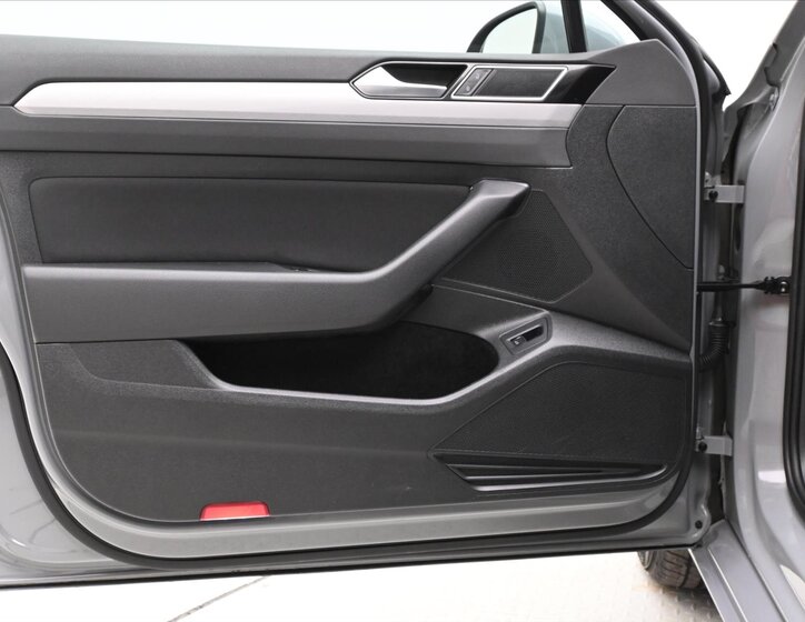 Volkswagen Passat Kombi 2,0 l 110 kw