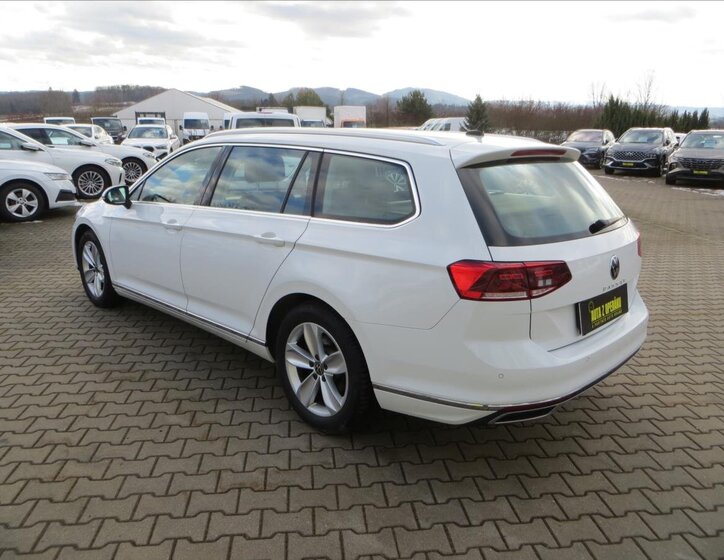 Volkswagen Passat Kombi 1,5 l 110 kw