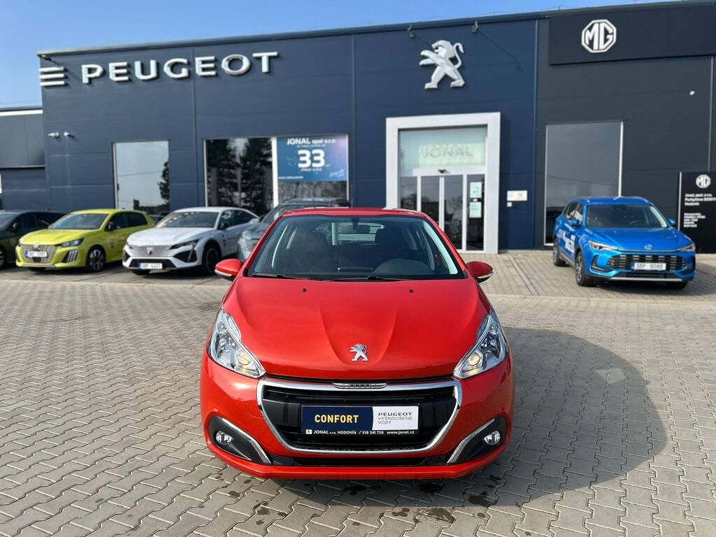 Peugeot 208 Hatchback 1,2 l 61 kw