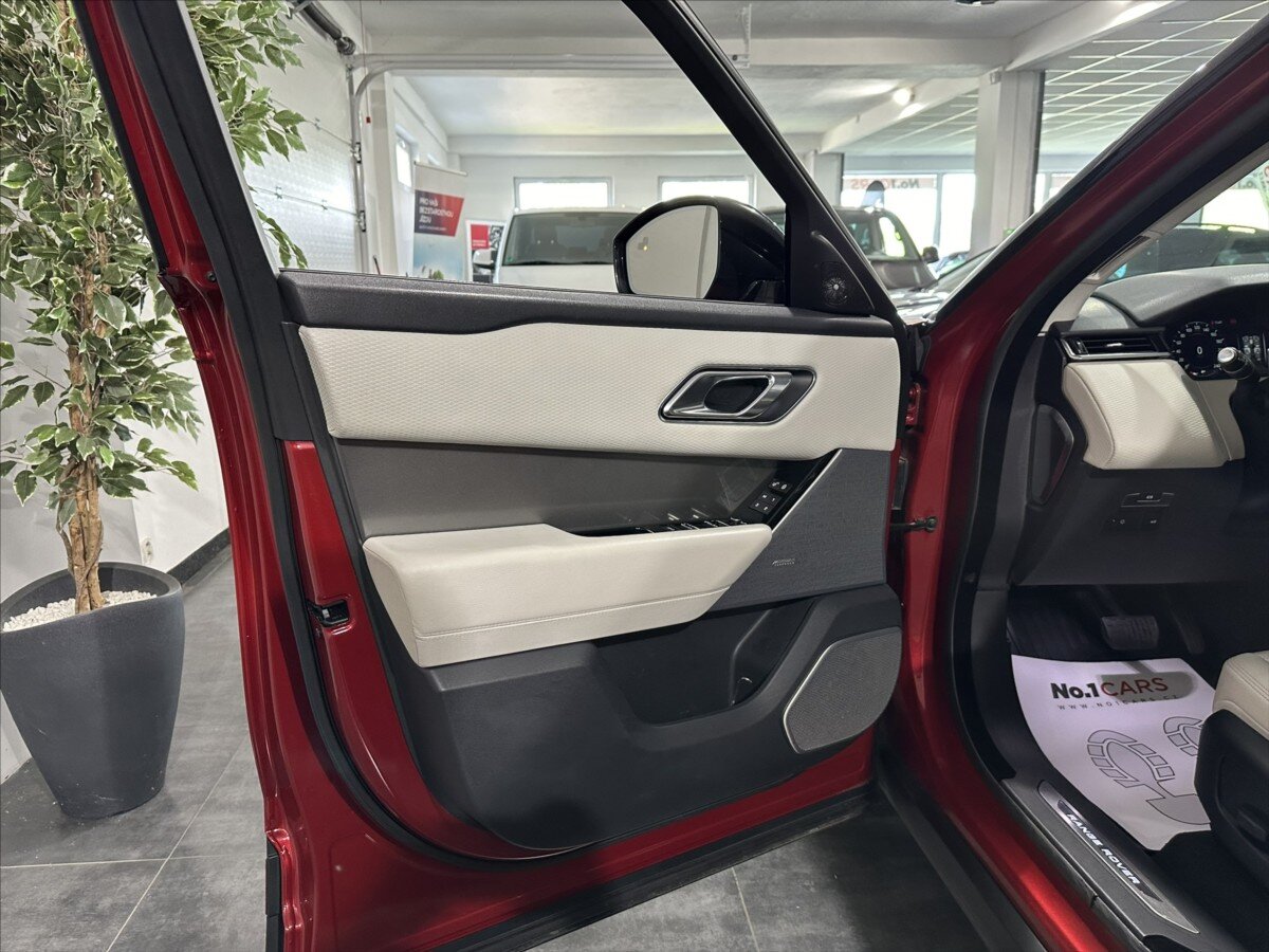 Land Rover Range Rover Velar SUV / Terénní 2,0 l 132 kw