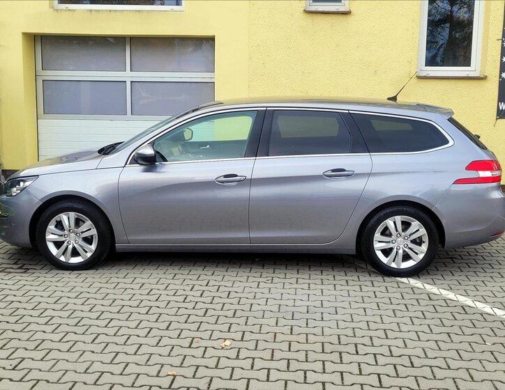 Peugeot 308 8