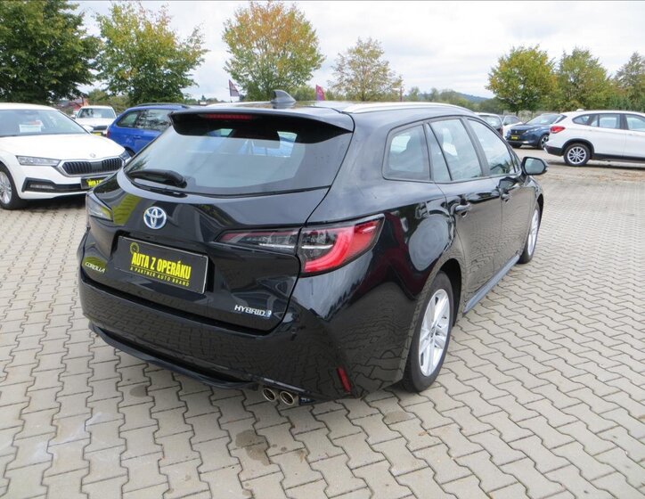 Toyota Corolla Kombi 2,0 l 112 kw