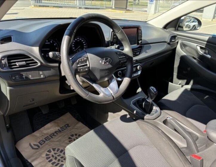 Hyundai i30 Kombi 998,0 88 kw
