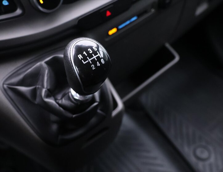 Ford Transit Kombi 2,0 l 96 kw