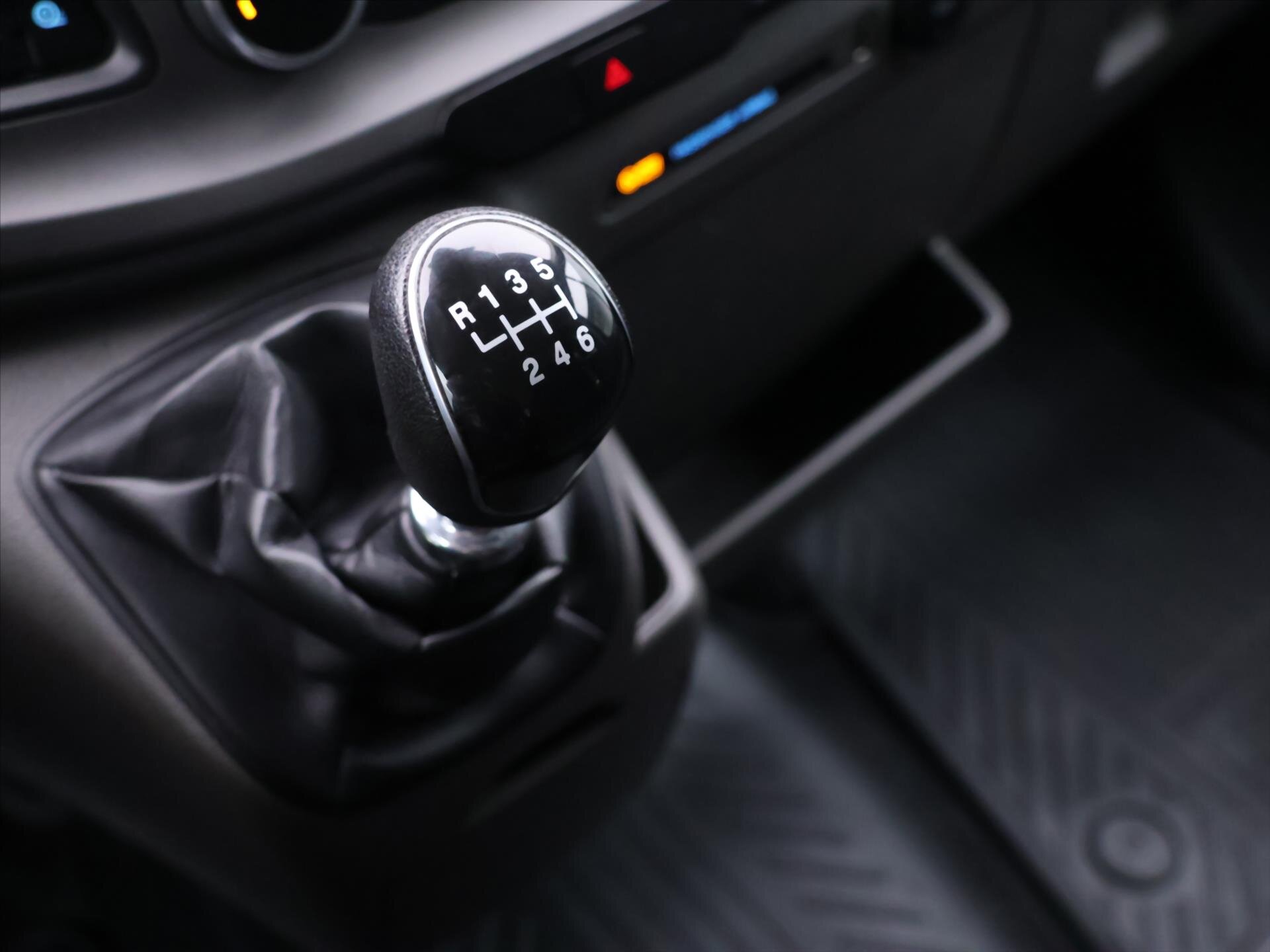 Ford Transit Kombi 2,0 l 96 kw