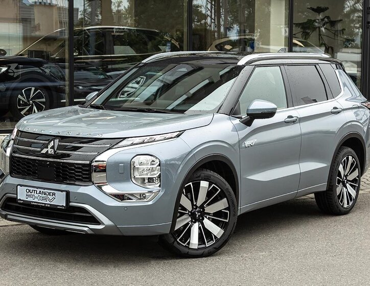 Mitsubishi Outlander SUV / Terénní 2,4 l 225 kw