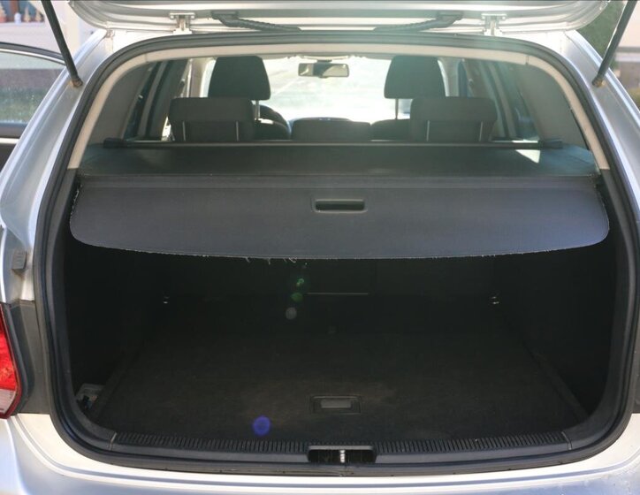 Volkswagen Golf Kombi 1,6 l 77 kw