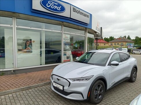 Ford Mustang Mach-E SUV / Terénní 0,0 216 kw