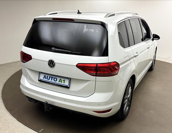 Volkswagen Touran 4