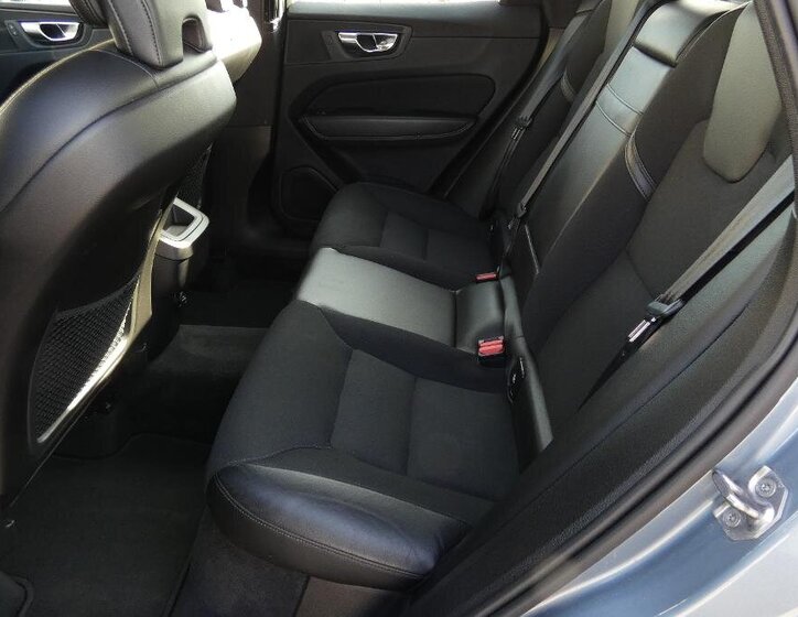 Volvo XC60 SUV / Terénní 2,0 l 140 kw