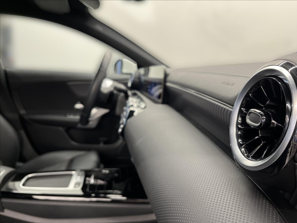 Mercedes-Benz CLA Kupé 2,0 l 85 kw