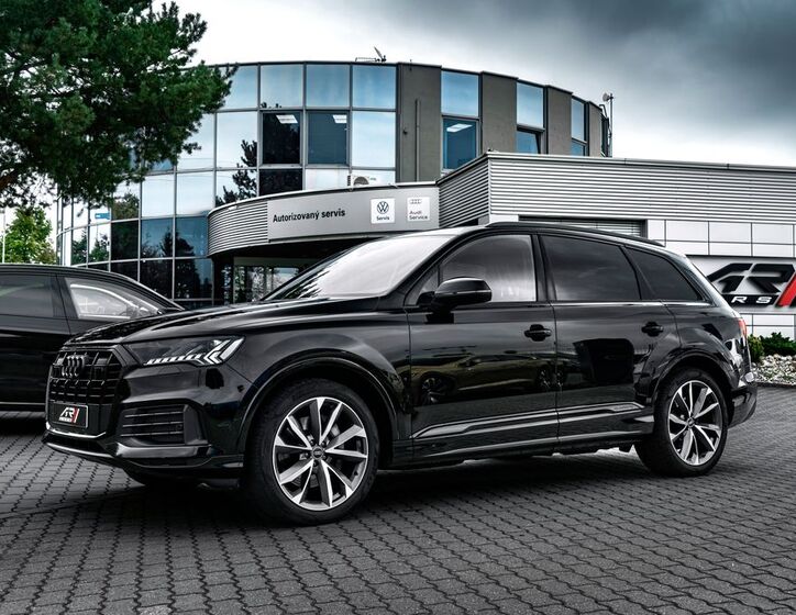 Audi Q7 23