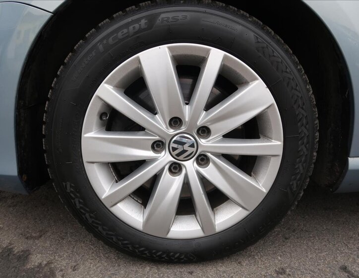 Volkswagen Passat Kombi 2,0 l 103 kw