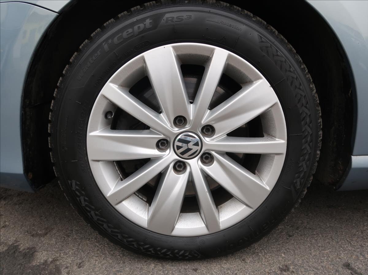 Volkswagen Passat Kombi 2,0 l 103 kw