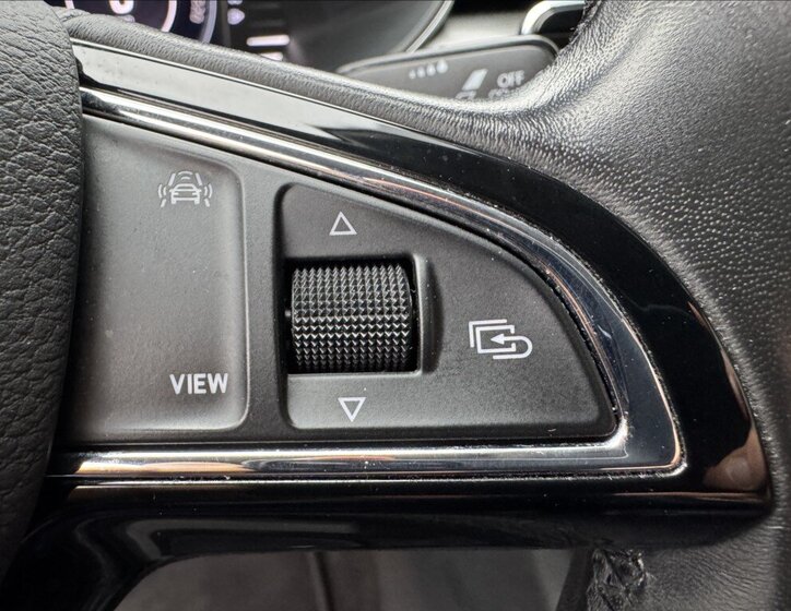 Škoda Superb Sedan / Limuzína 2,0 l 110 kw