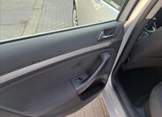 Volkswagen Golf Kombi 1,6 l 77 kw