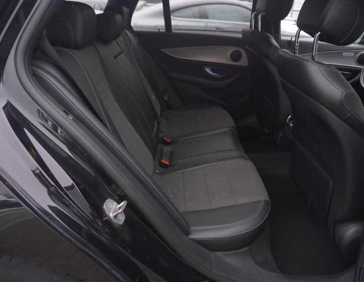 Mercedes-Benz Třídy E Kombi 2,0 l 143 kw